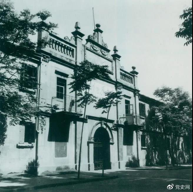 1927年4月27日，中國共產(chǎn)黨第五次全國代表大會(huì)在武漢召開。圖為大會(huì)舉行開幕式的地方。